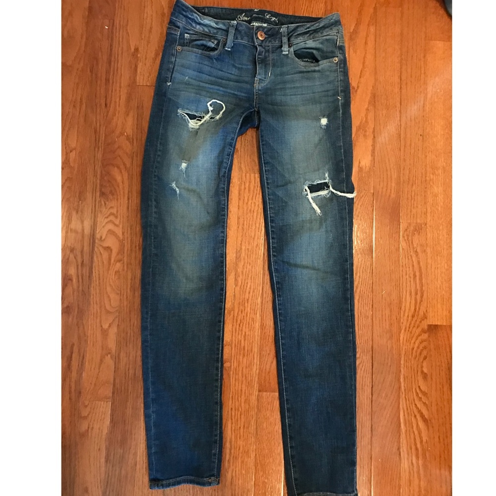 American Eagle Super Stretch Skinny Jeans. Size 4